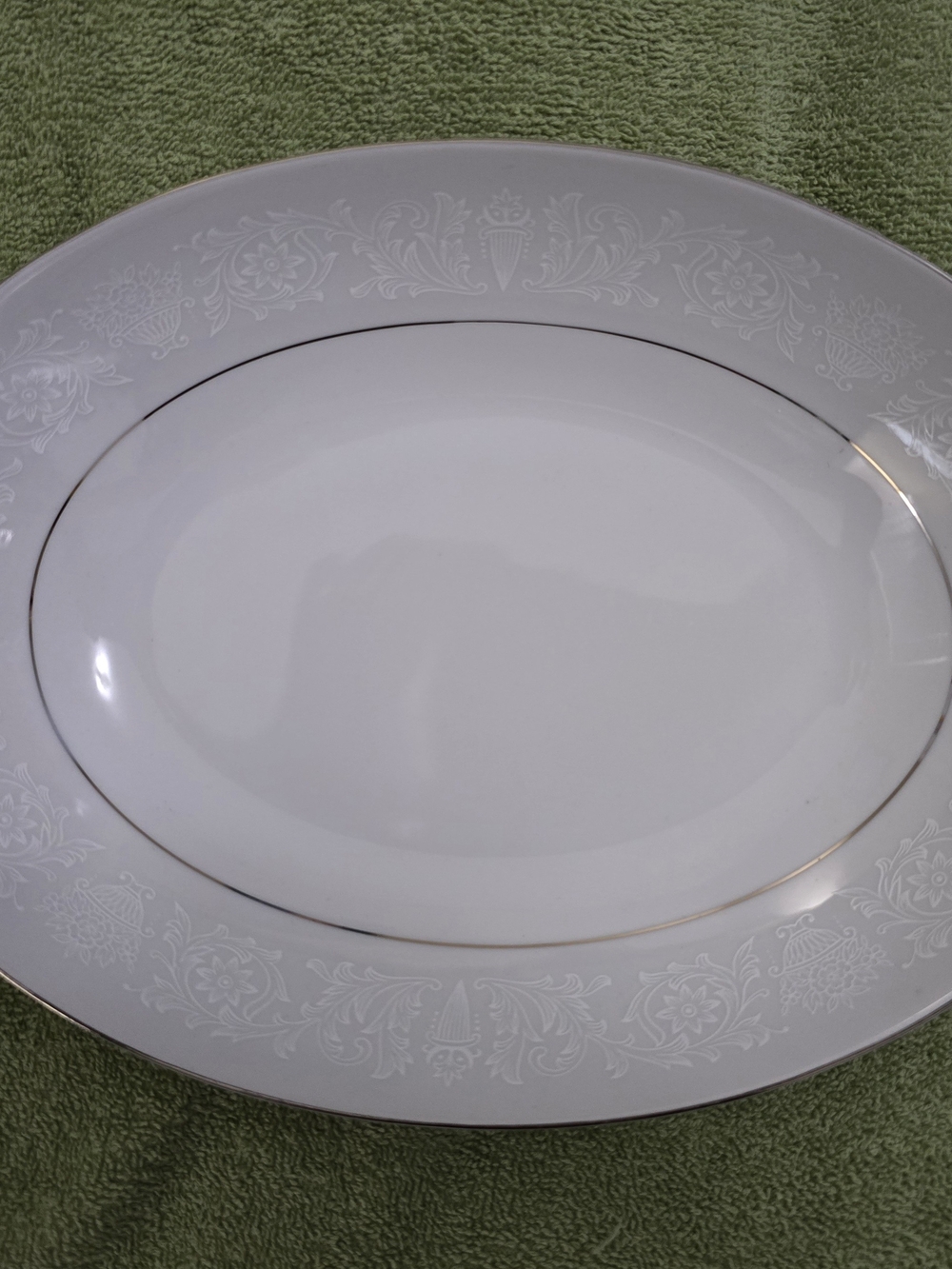 Crown Victoria Lovelace Floral Oval Serving Vegetable Bowl Made In Japan EUC.